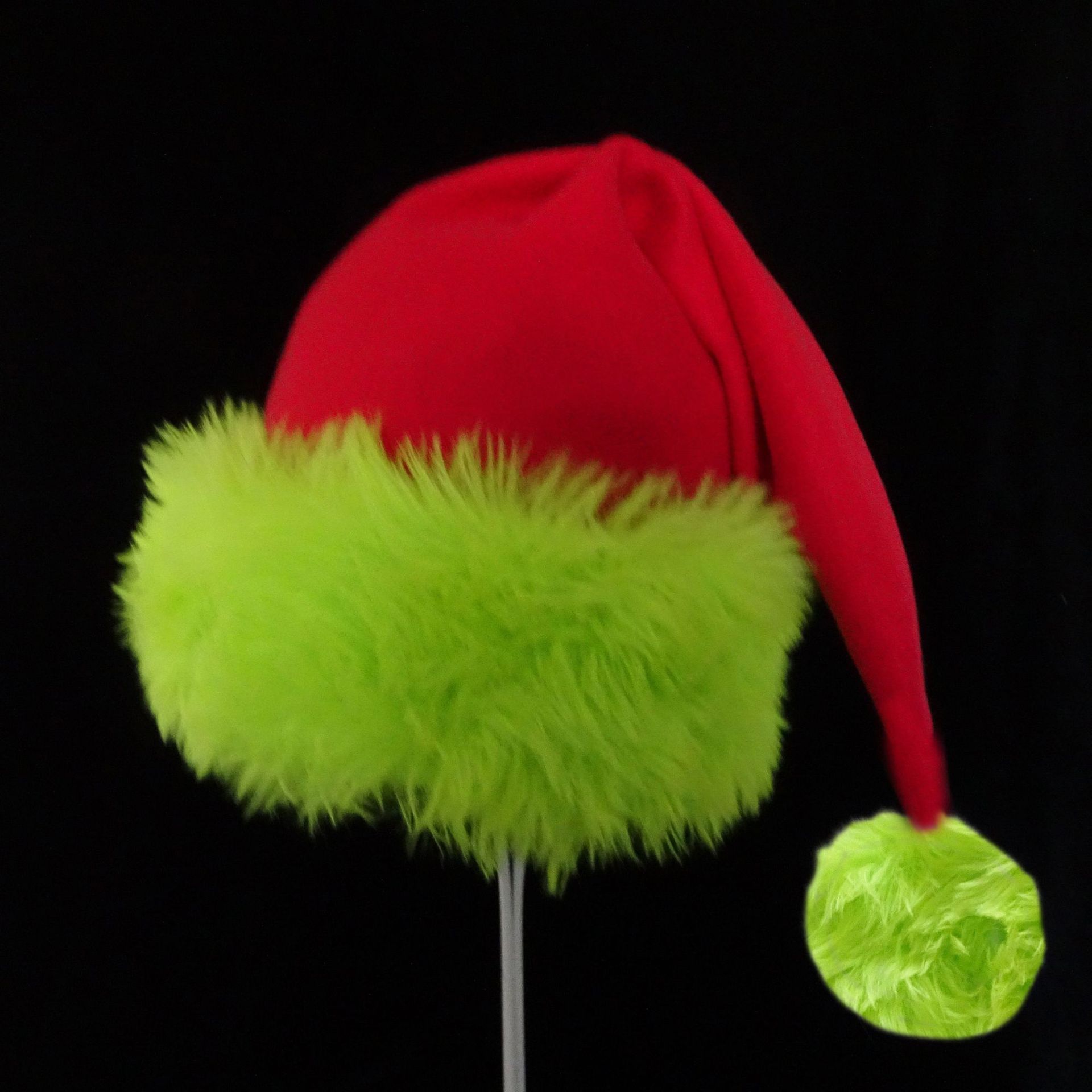 Sombreros de Navidad rojos y verdes transfronterizos nuevos sombreros de Navidad peculiares suaves de peluche corto decoración de sombreros de Navidad rojos y verdes