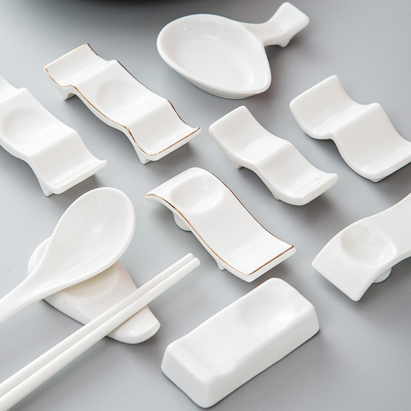 Pure white ceramic chopsticks holder dual-use chopsticks holder multi-purpose chopsticks pillow spoon holder chopsticks holder hotel restaurant Table tableware Pure white ceramic chopsticks holder dual-use chopsticks holder multi-purpose chopsticks pillow spoon holder chopsticks holder hotel restaurant Table tableware