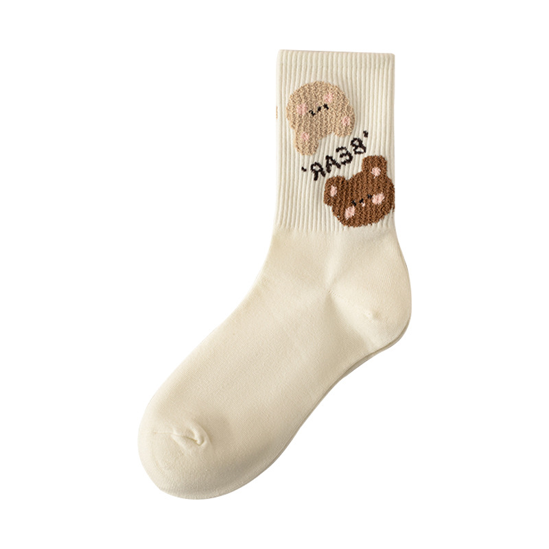 Calcetines de oso de peluche marrón para mujer primavera y verano lindos calcetines japoneses de media pantorrilla ins medias retro de felpa tridimensionales de moda