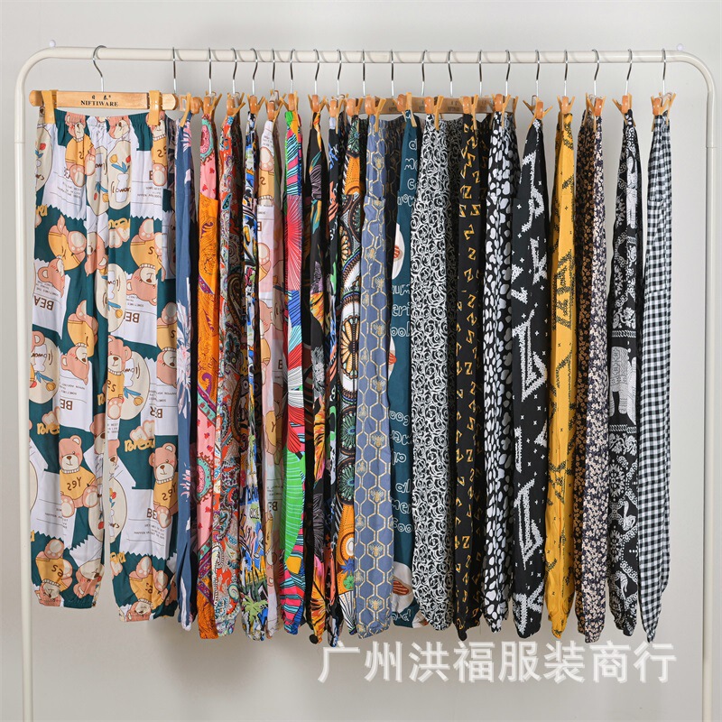Manufacturer's Summer Cool Ice Silk Women's Pants, Floral Pants, Nine-Point and Seven-Point Cheap Pants, Casual Pants for Middle-Aged and Elderly Women, Leg-Lengthening Effect