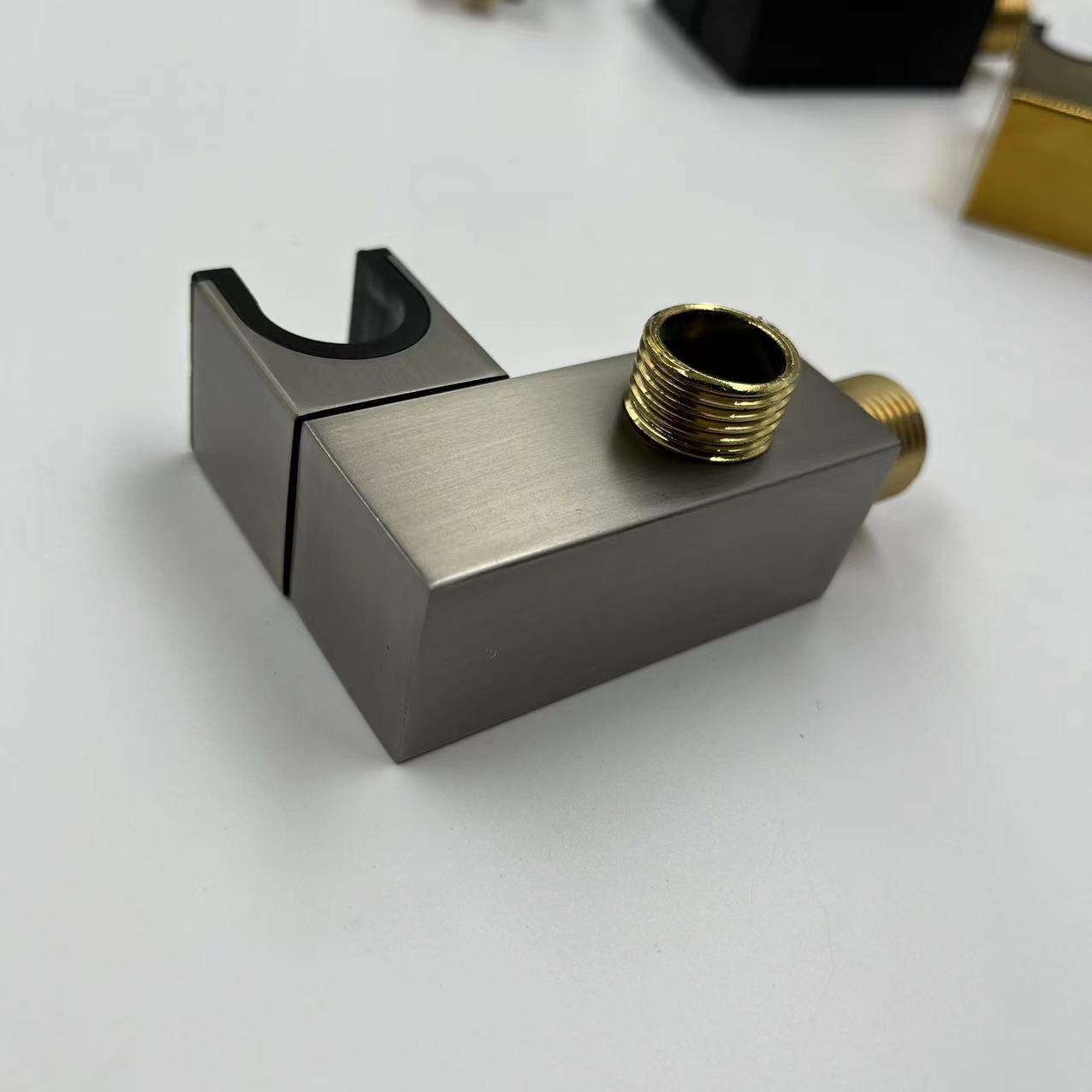 Armas ocultas gris dibujado oro mano de ducha de decoración del hogar material principal soporte de cabeza de ducha accesorios de baño