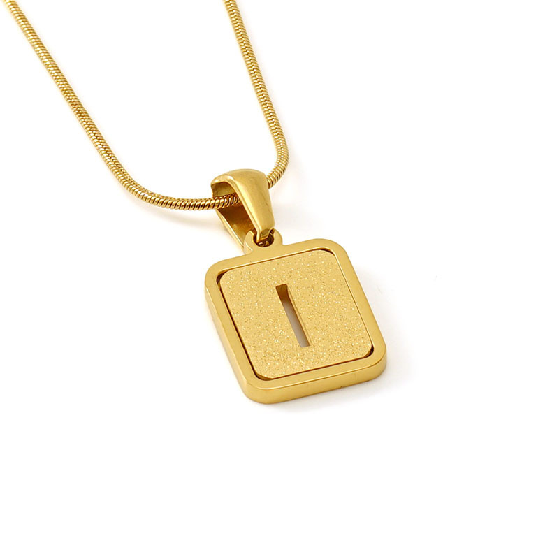 Nicho de moda europea y americana Cadena de hueso de serpiente 18K carta collar femenino transfronterizo de acero de titanio Arena-presionado carta colgante joyería al por mayor