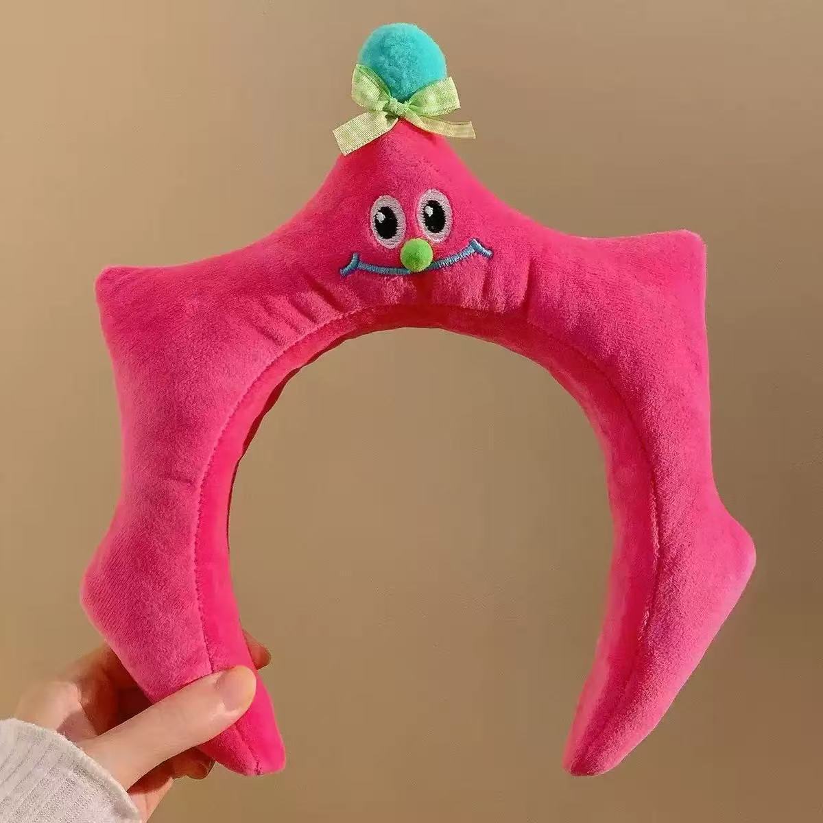 Otoño y invierno lindos estereoscópicos de peluche bandeja de cabello de dibujos animados orejas de gato orejas de conejo lavar la cara bandeja de cabello rojo al por mayor accesorios para el cabello