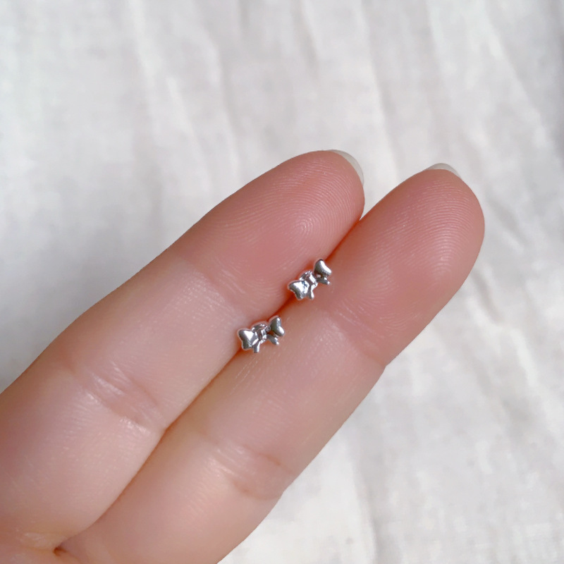 작은 나비 넥타이