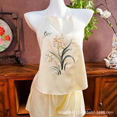 国風刺繍氷糸刺繍女性腹兜復古刺繍中国風下着女性ストラップセット