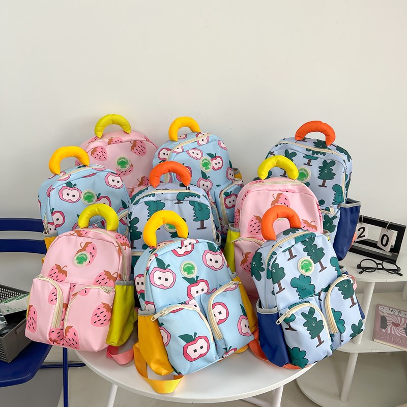 批發輕便兒童背包幼兒園男女孩雙肩包韓系拼色男童小學生書包跨境