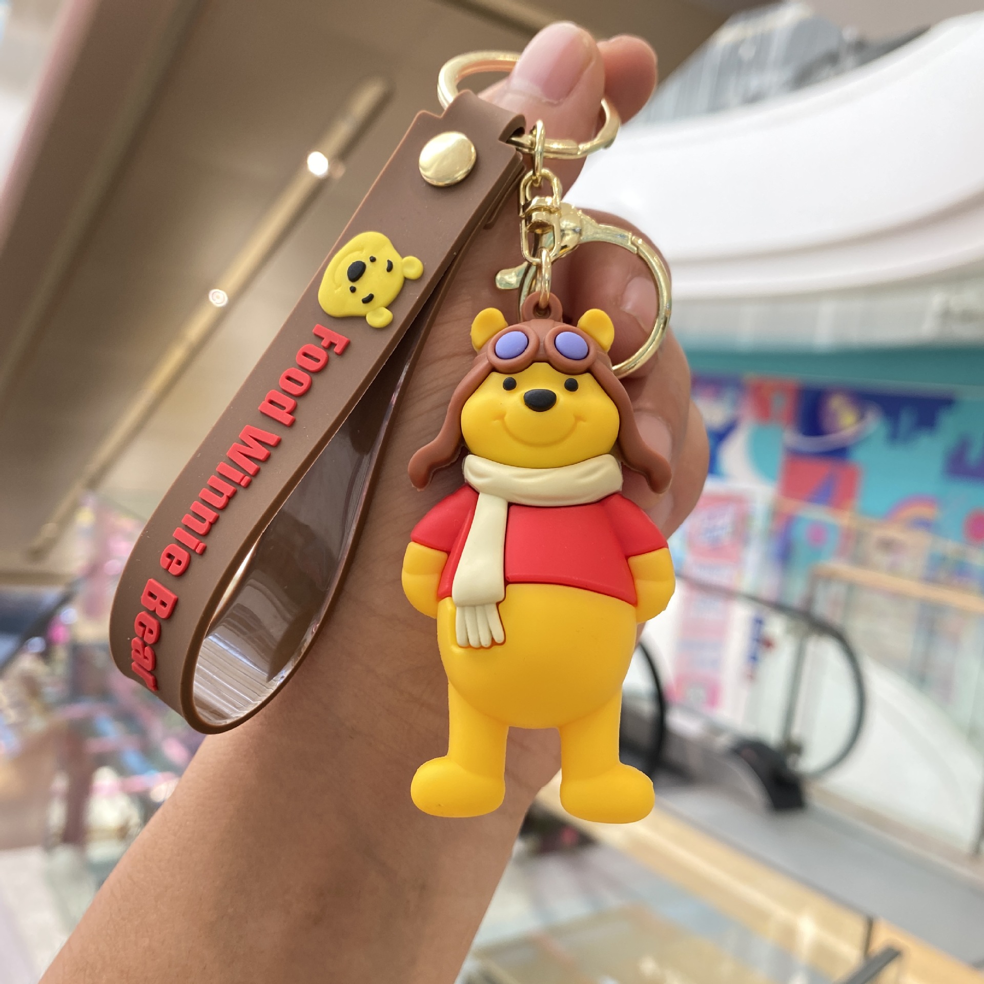 Deportes de dibujos animados Pooh oso llavero fitness Pooh coche bolsa muñeca máquina regalo al por mayor
