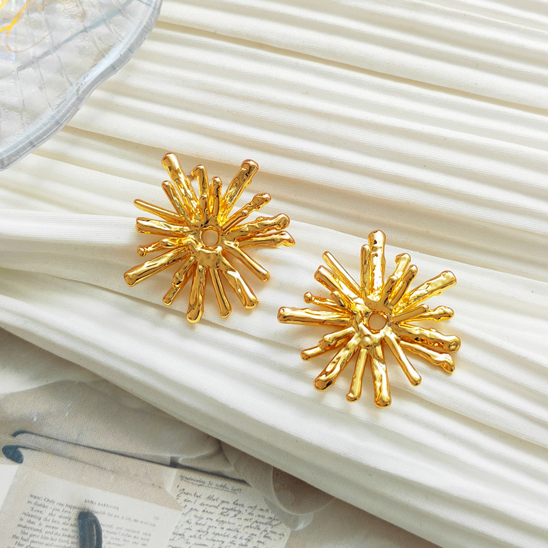 Retro Geometric Copper Plating Ear Studs 1 Pair