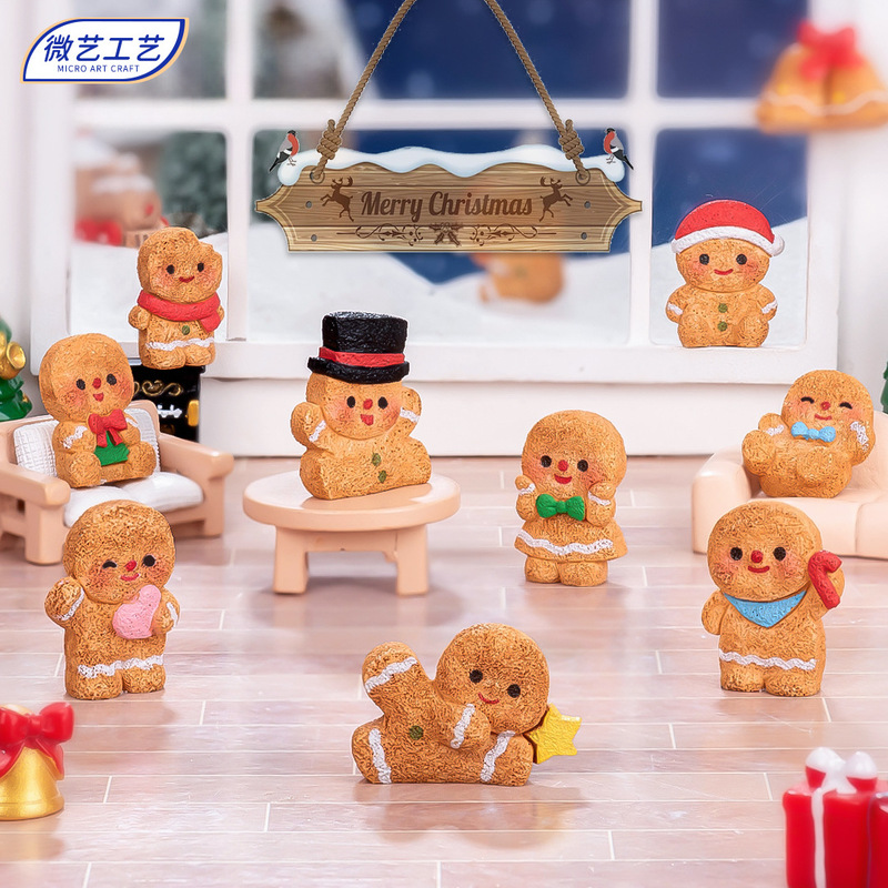 Christmas Micro Landscape Creative Cute Gingerbread Man Doll House Snow Scene DIY Resin Crafts Mini Car Ornaments Christmas Micro Landscape Creative Cute Gingerbread Man Doll House Snow Scene DIY Resin Crafts Mini Car Ornaments