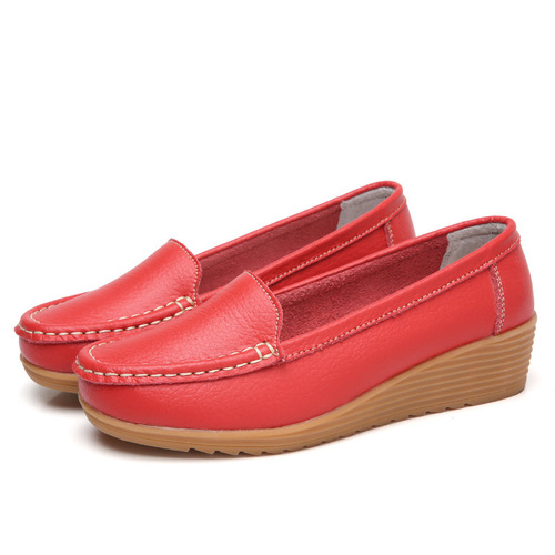 New Autumn 2020 Leather Mother Shoes for Middle-Aged Women, Sloped Heel, Casual and Fashionable Women's Shoes with Sloped Heel