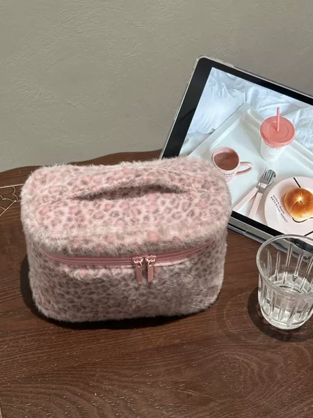 Cute Pink Leopard Print Bag for Women, Large Capacity Makeup Bag, Travel Cosmetics Storage Bag, Furry and Durable Makeup Bag