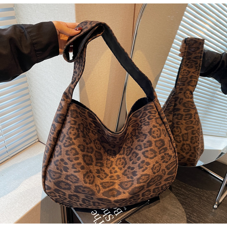 New Shoulder Bag, Women's Bag, Simple Mother-In-Law Bag, Versatile Large-Capacity Bucket Bag, Retro Fashion Large Bag