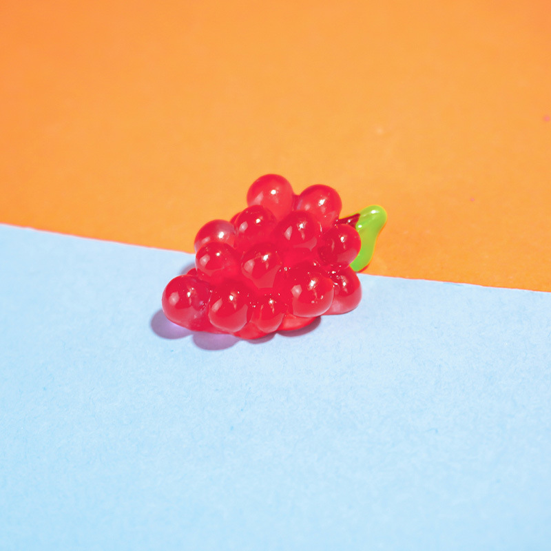 Linda caricatura luminosa fruta grande simulación tridimensional joyería de bricolaje hecha a mano estilo caliente Douyin bolso ciego llavero colgante