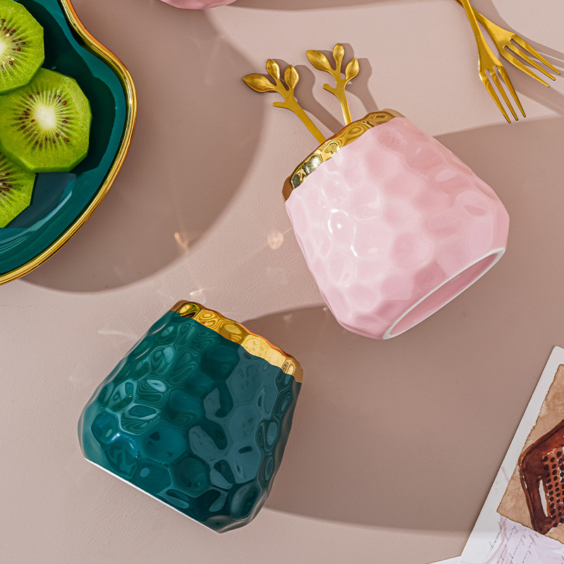 Juego de tenedor de fruta de acero inoxidable creativo luz de lujo hogar postre tenedor postre enchufe pastel tenedor tarro de almacenamiento palo de fruta