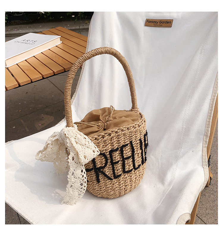 Korean Fashion Style New Hand-woven Bucket Bag display picture 7