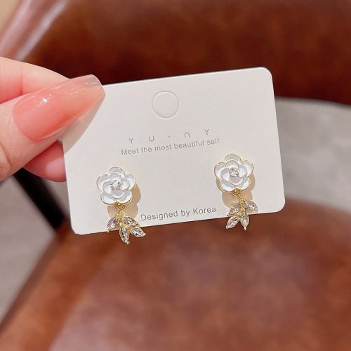 925 Silver Needles Fresh and Natural White Camellia Flower Earrings for Women, Instagram Trendy, Exquisite and Sparkling Zircon Earrings