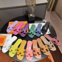 �߰汾�����H��ЬŮ��Ƥ�⴩�r�аٴ�ȼ����eһ�_��ƽ����ЬŮ