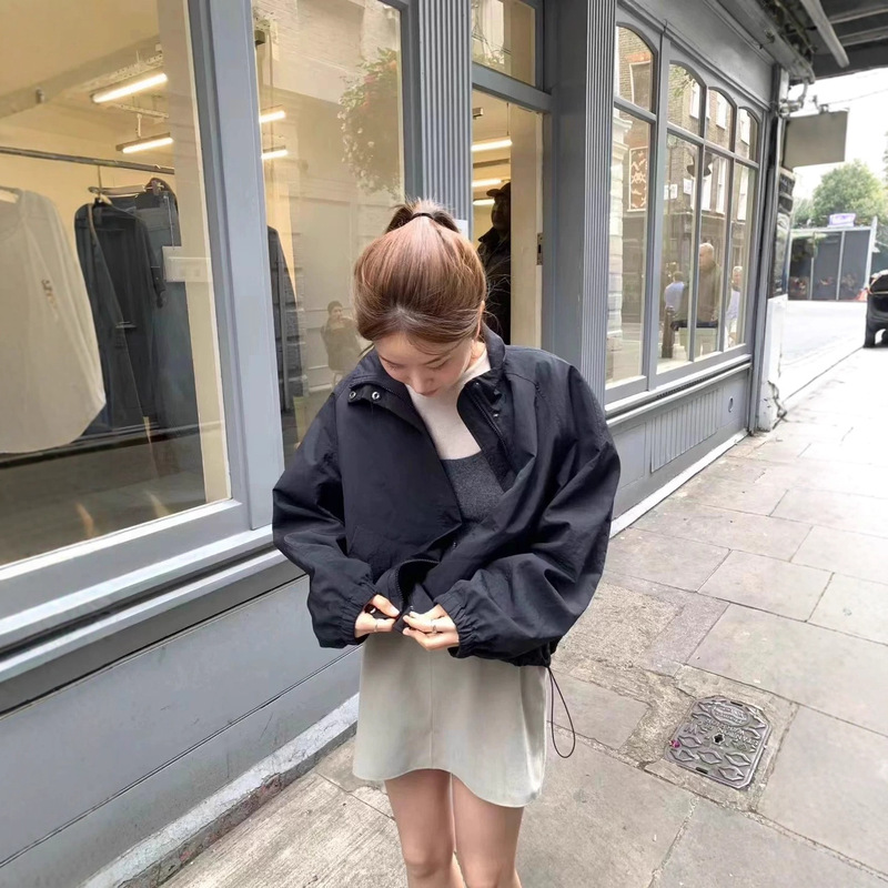 Korean Niche Design Ounce Stand-Collar Windbreaker Jacket with Drawstring Pockets, Simple and High-End Zipper Jacket