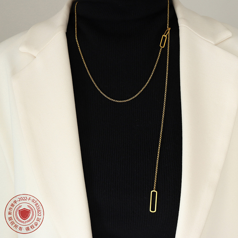 Collana lunga con ciondolo a nappa per donna catena regolabile_voghion.com