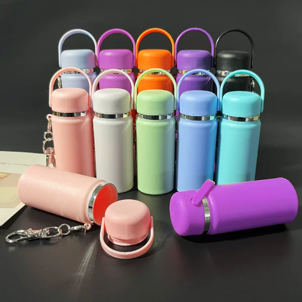 Cross-border new product: Amazon TK bestseller, HydroFlask-style keychain that can hold lipstick, backpack accessory