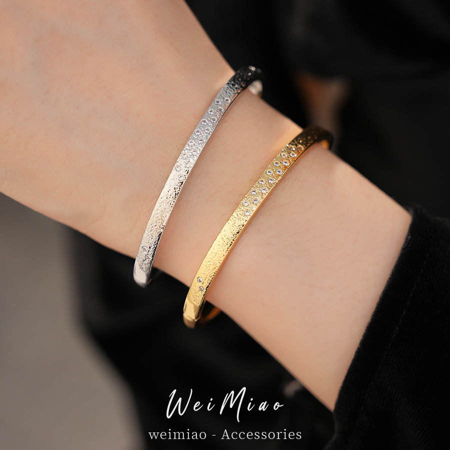 18k oro real electro galvanizado piedra plegado pulsera simple temperamento pulsera de moda ligera lujo nicho joyas de alta calidad