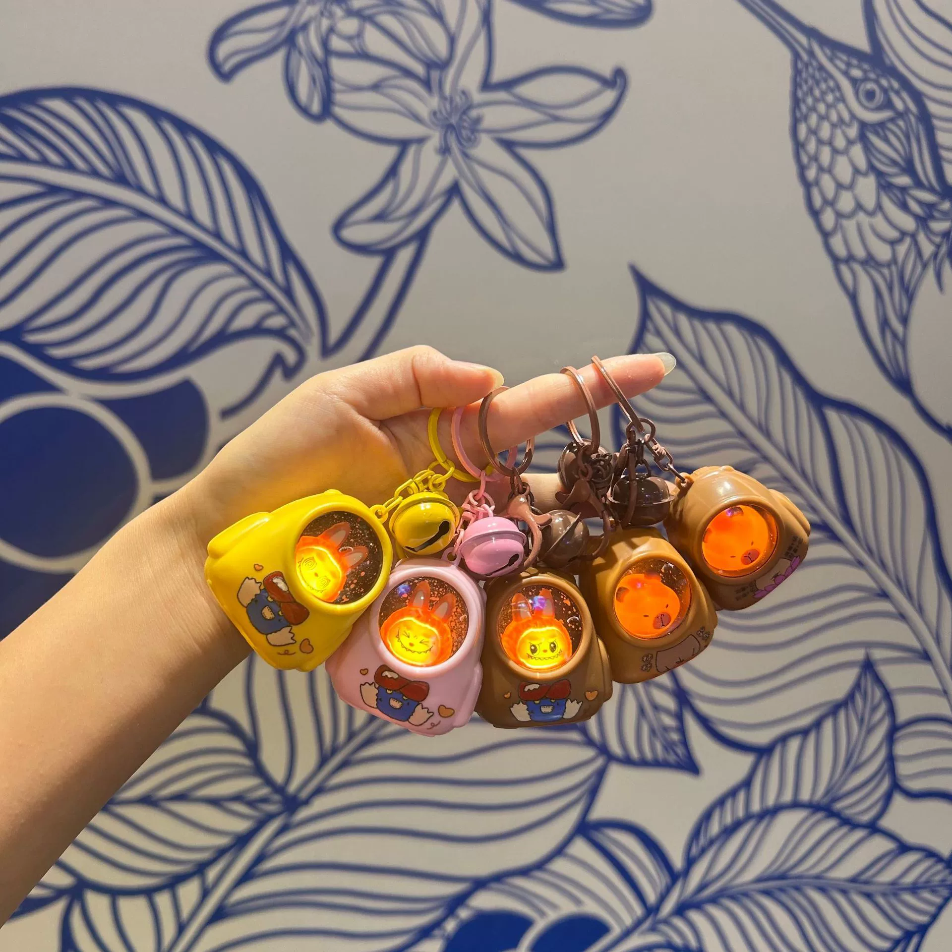 Мультяшная атмосферная лампа, тканевая сумка, школьный рюкзак капибара, ночник, брелок, подвеска для сумки, подарок из автомата с когтями оптом