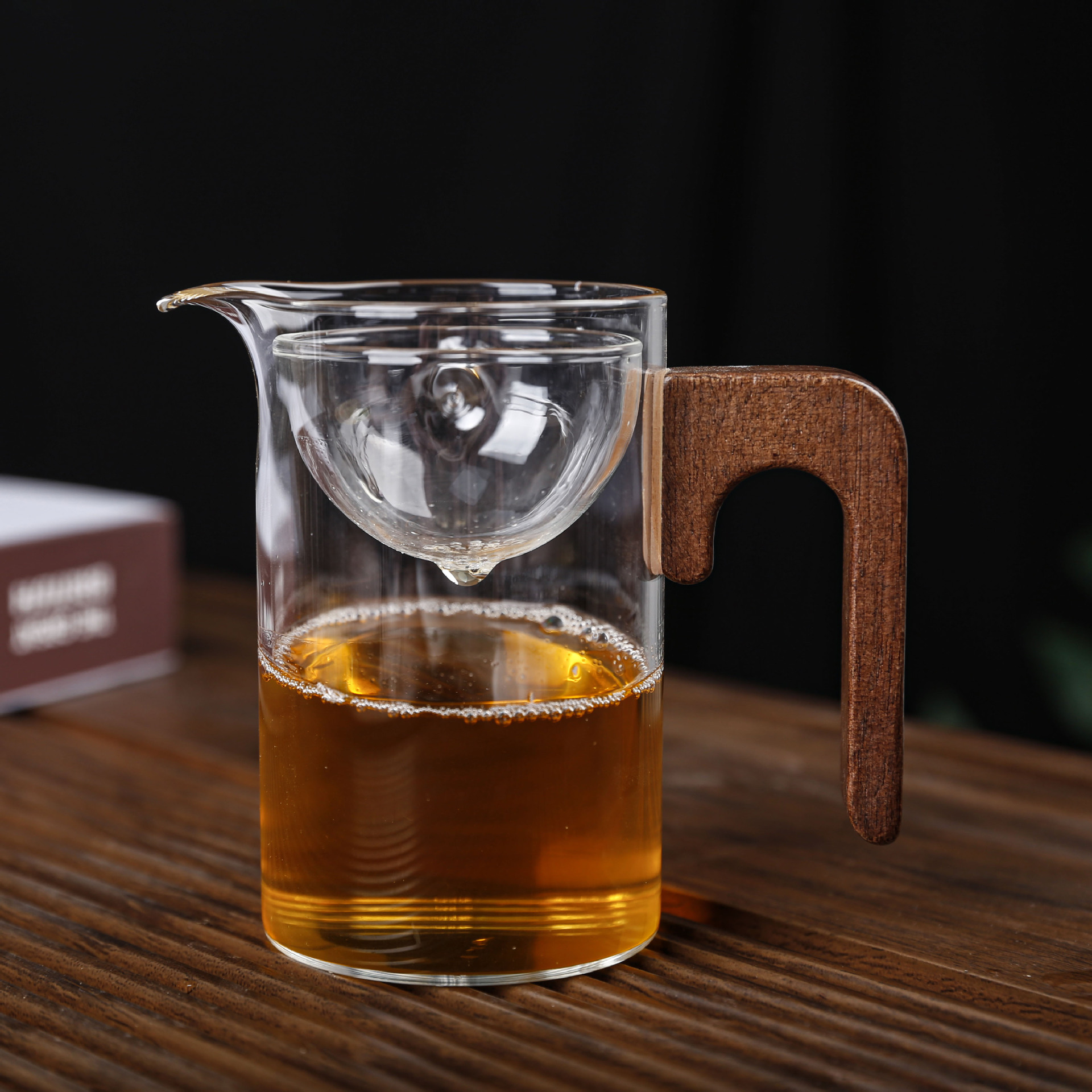 New Model of Glass Tea Cup with Wooden Handle, Thickened Tea Strainer, Rotating Tea Divider, Leisure Cup