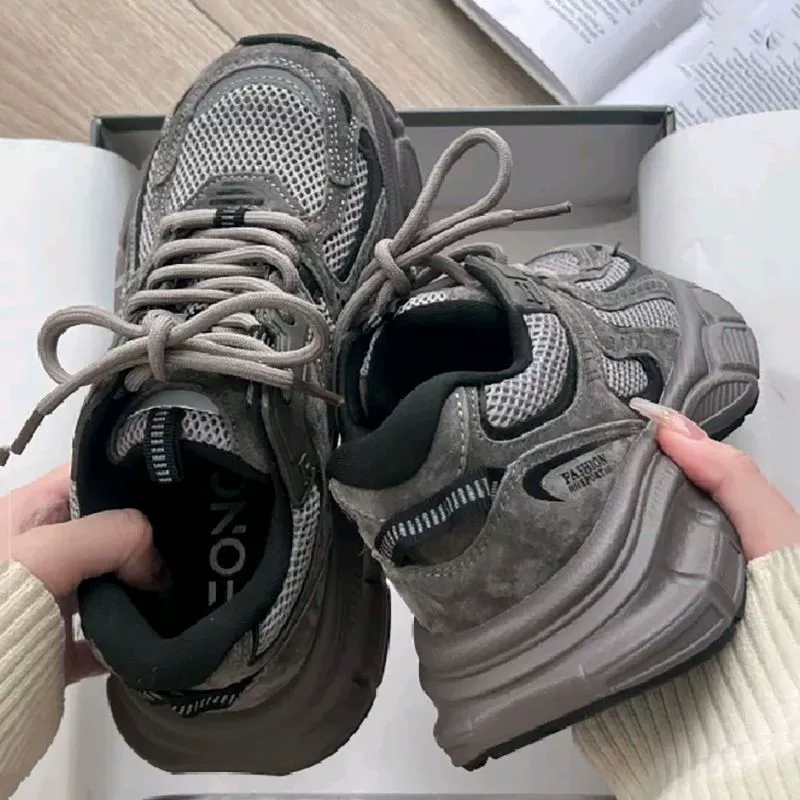 2025 весна и лето новые винтажные туфли папы на толстой подошве студенток дикие легкие кроссовки для бега Повседневные кроссовки