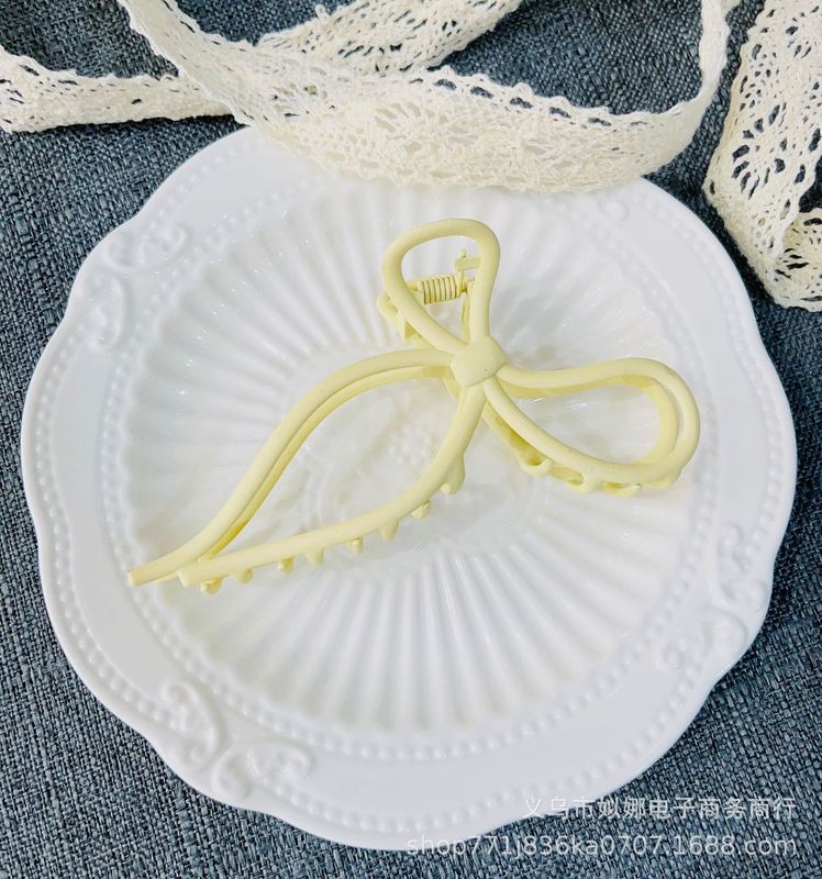 韓国式の新型ファッションの合金メッキの後頭部のクリップの気質のファッションの大きいサイズの女性のサメのクリップのクリップ|undefined
