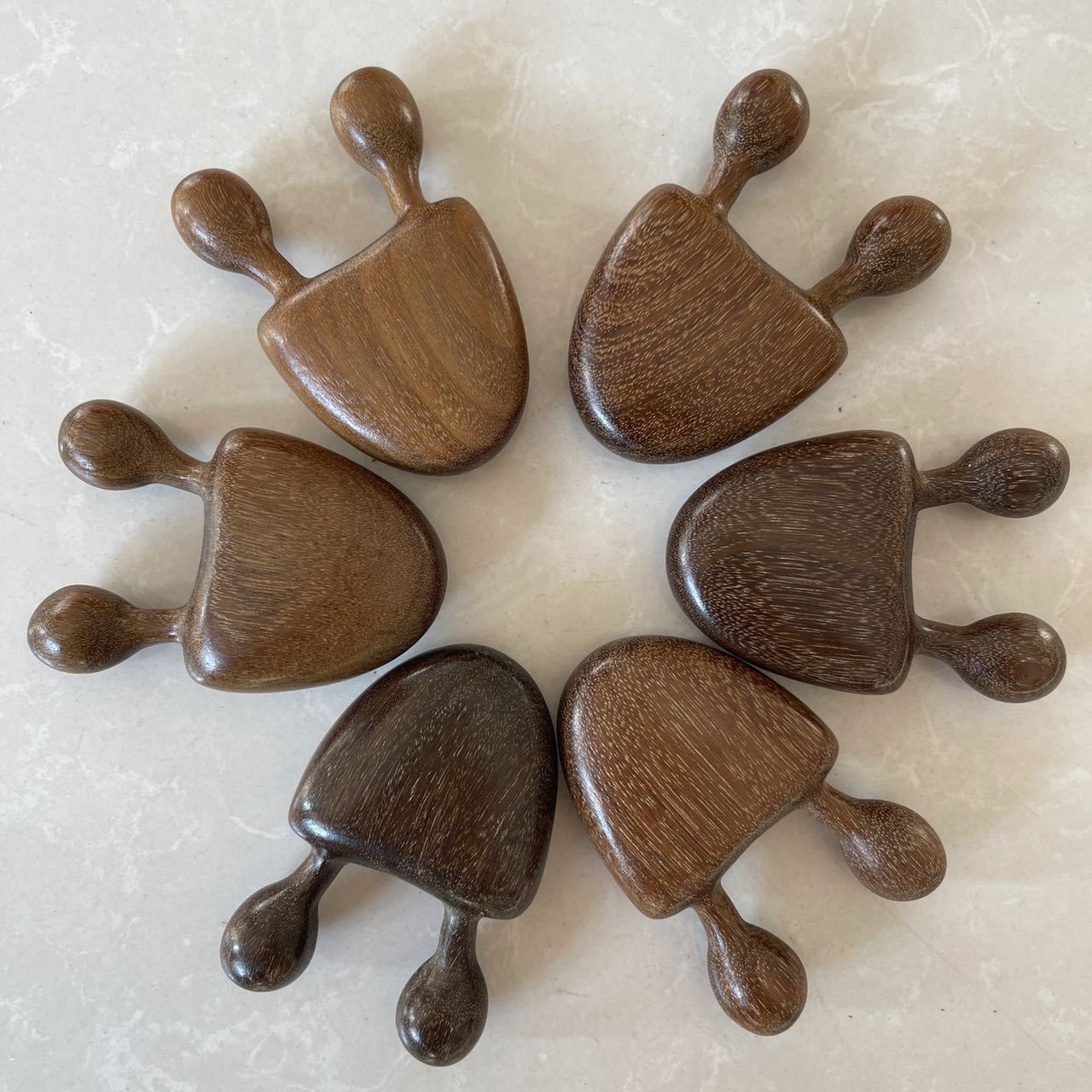 Sándalo verde, sándalo rojo, huanghuali, artefacto de masaje de ala de nariz de sándalo, peine de raspado de nariz de meridiano, alivia la fatiga ocular Spot al por mayor