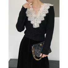 江左 温柔风蕾丝拼接针织打底衫女2025冬舒适小个子修身毛衣 E23