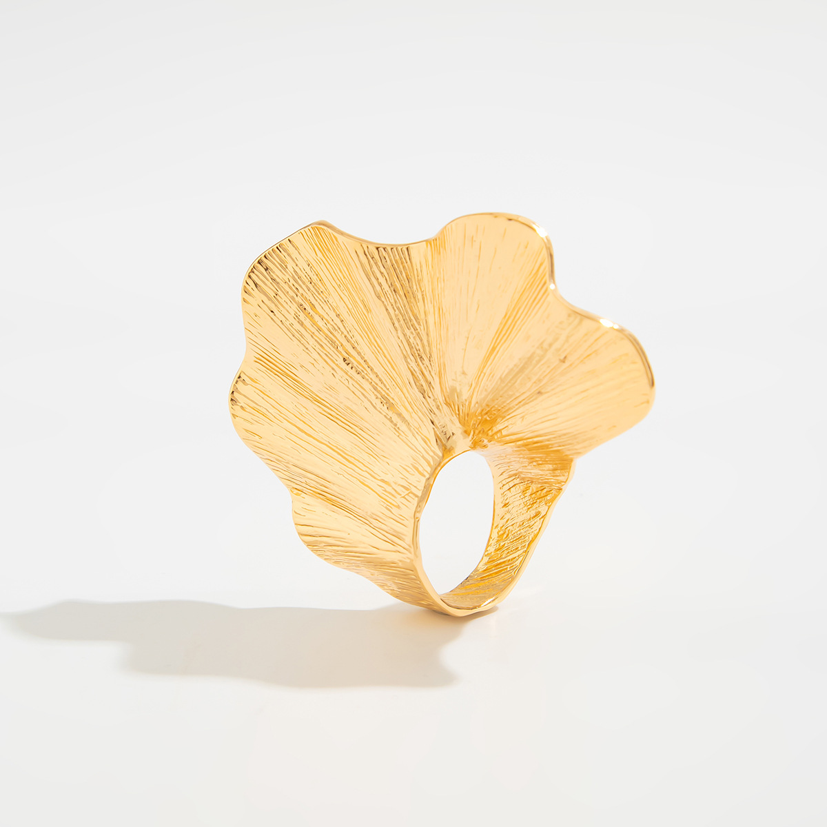 Women's Gender Vintage Style Classic Style Ginkgo Leaf Alloy Plating Women's Rings