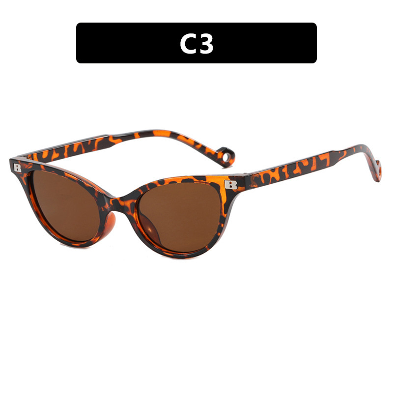 Gafas de sol con letra de ojo de gato de marco pequeño para hombres y mujeres, tiro callejero de moda europea y americana, gafas de sol de protección solar al aire libre Sunglasses