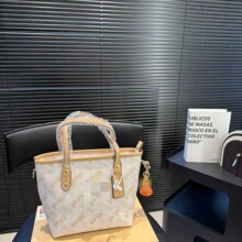 �匚���m�ÿܳ����ذ��Ű�а���������đ��city30 33��ˮ�ȴ�