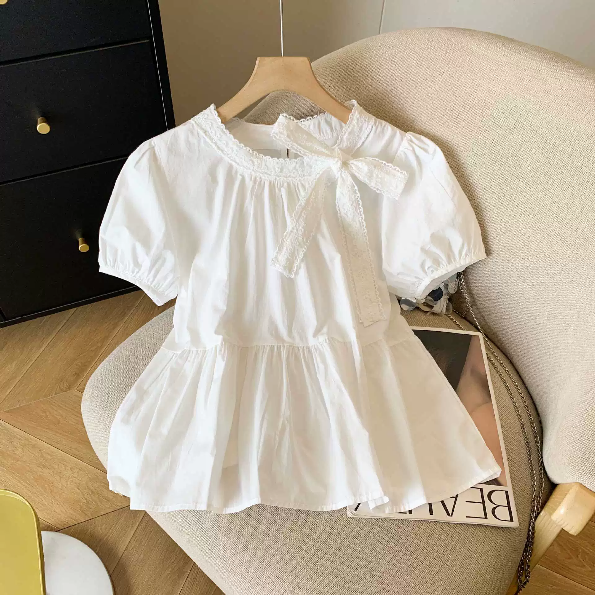 Настоящая летняя белая кружевная рубашка-бабадол с пышными рукавами и галстуком-бабочкой, уменьшающий возраст допаминовый топ с короткими рукавами