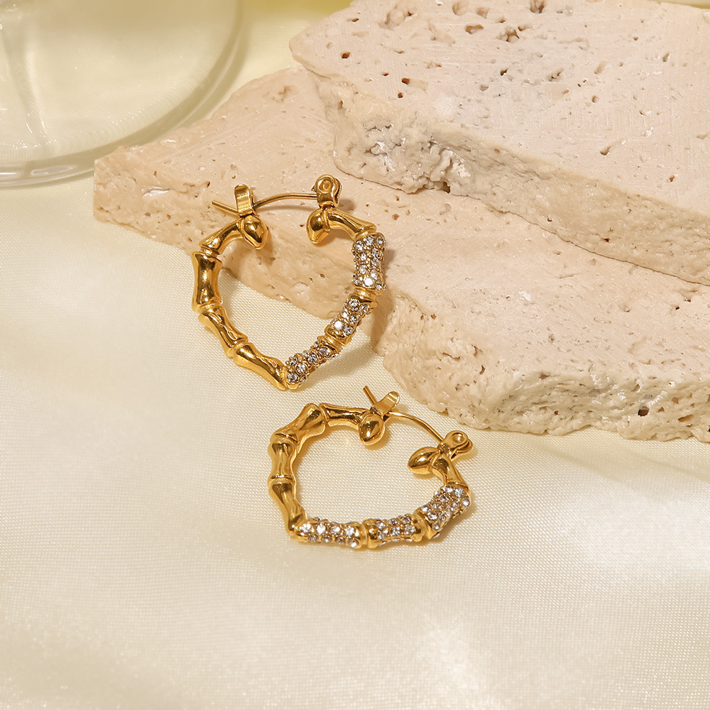 Fashion Heart Shape Stainless Steel Zircon Hoop Earrings 1 Pair