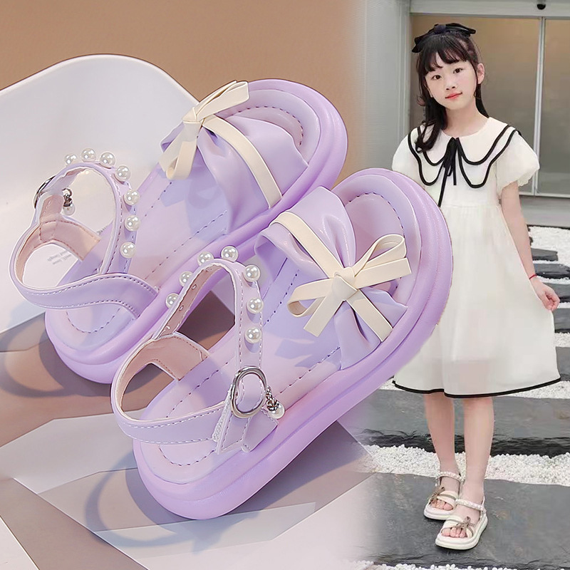 Niñas sandalias versátiles 2026 verano nuevo niño suave zapatos de playa de aire extranjero zapatos de princesa de perla para niños grandes image 4