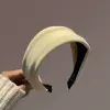 Beige velvet wide-edged hairband