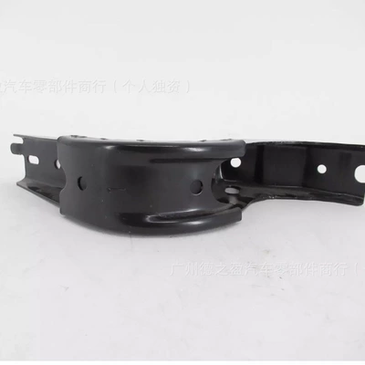 Front footrest bracket Sükan sisteminin digər hissələri
