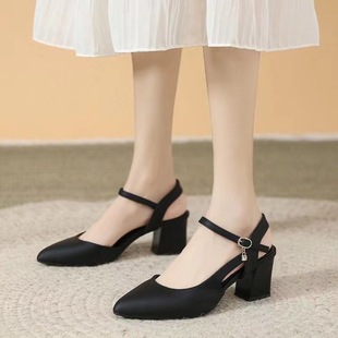 ��ЬŮ���s���^2023�����¿�һ�֎���Ů�L���^����Ь�ָ��r�bŮЬ