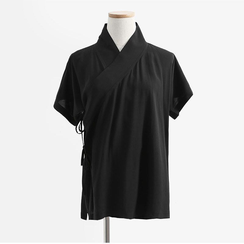 古代の漢服の交領明制の漢服の中の服の中のズボンは腰の馬のスカートをそろえて底の中の服を打って内張りします。|undefined