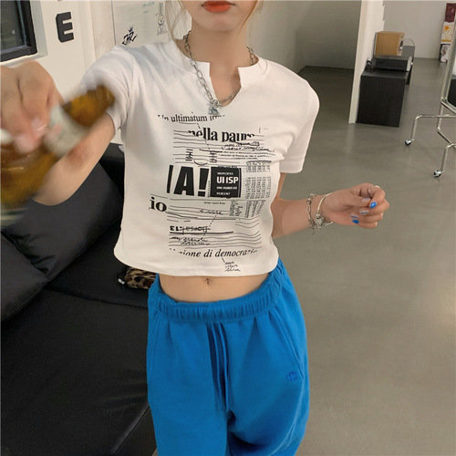 White V-neck short-sleeved T-shirt women's 2025 summer new Korean style slim short baby-exposed student shirt ins
