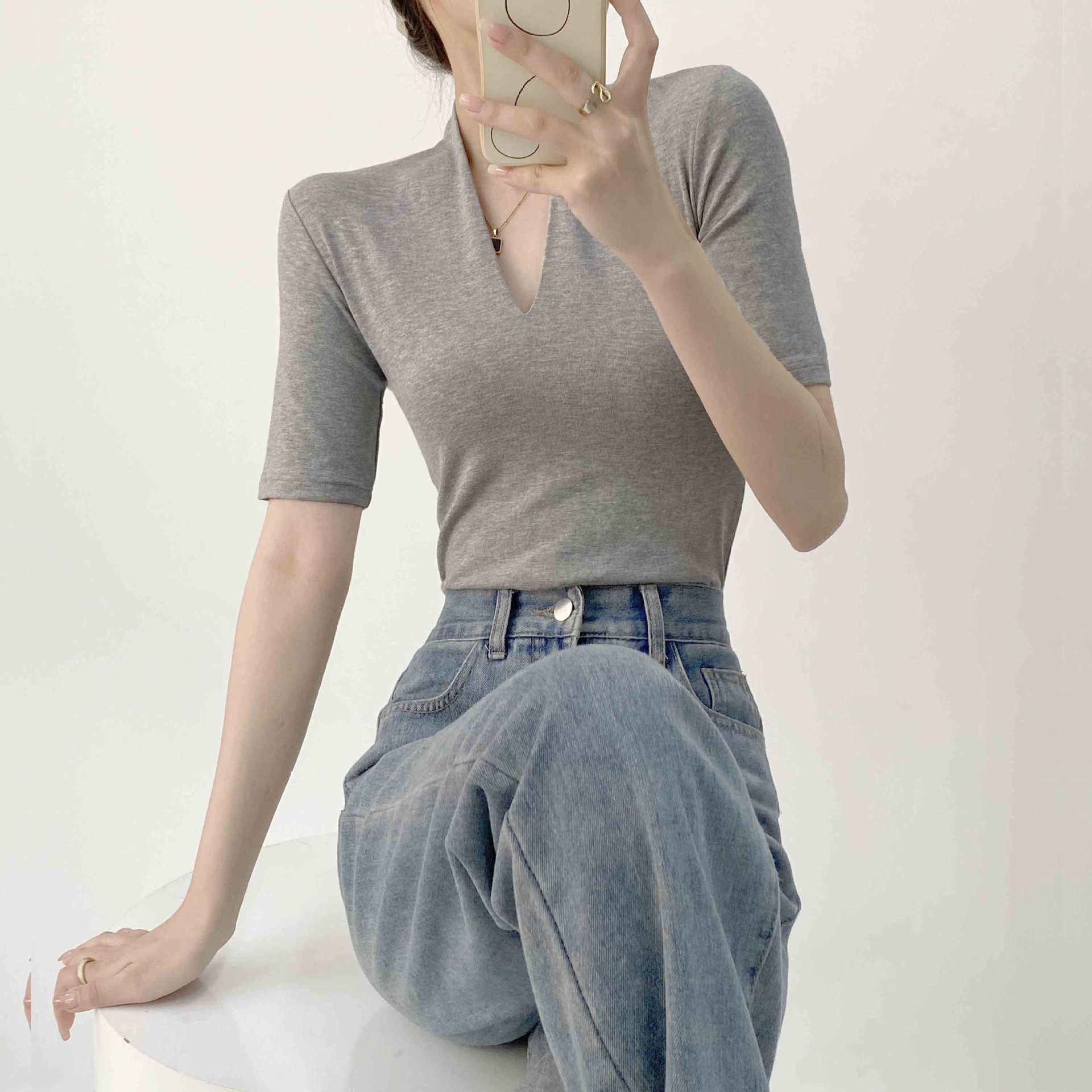 하이엔드 그레이 [여왕님 스타일의 상의/독특한 디자인의 아름다운 상의/여성용 하의 셔츠/루즈한 기질의 상의/약간 뚱뚱한 스타일의 상의/라운드넥 쇼트