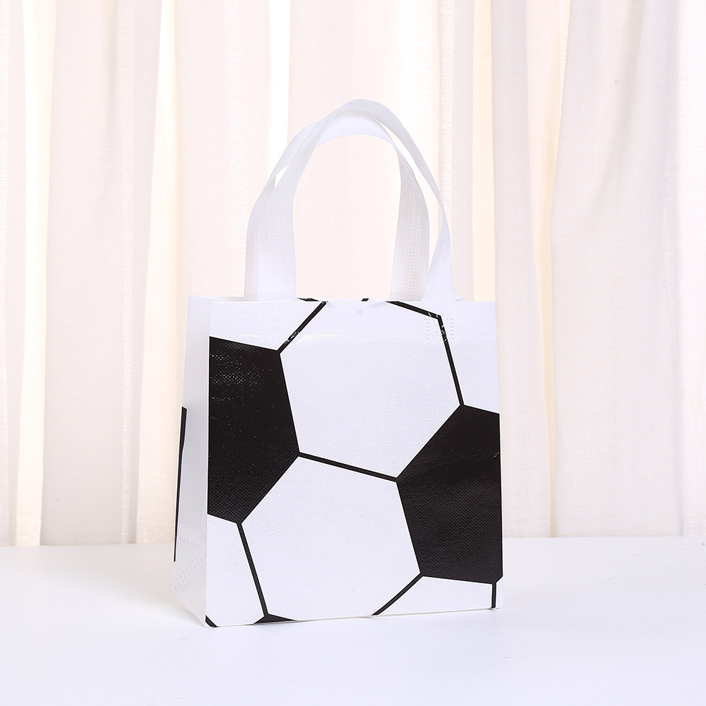 黑白涂鸦足球无纺布手提袋派对礼品包装袋立体打包袋子卡通礼品袋