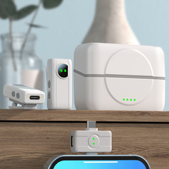 新型の私モードは2つの無線でマイクを挟みます。屋外の携帯電話は録音して無線マイクを生放送します。