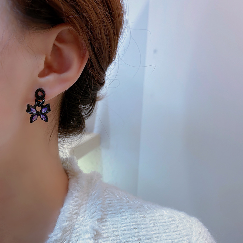 Korean new dark butterfly pendant alloy earringspicture3