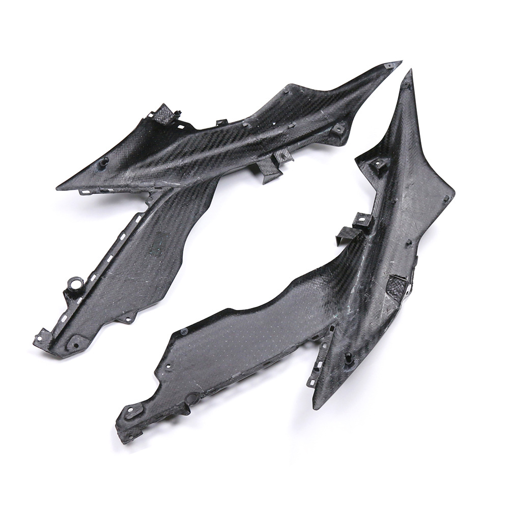 Suitable for new YAMAHA YAMAHA R3 front large side plate carbon fiber shell motorcycle modification accessories