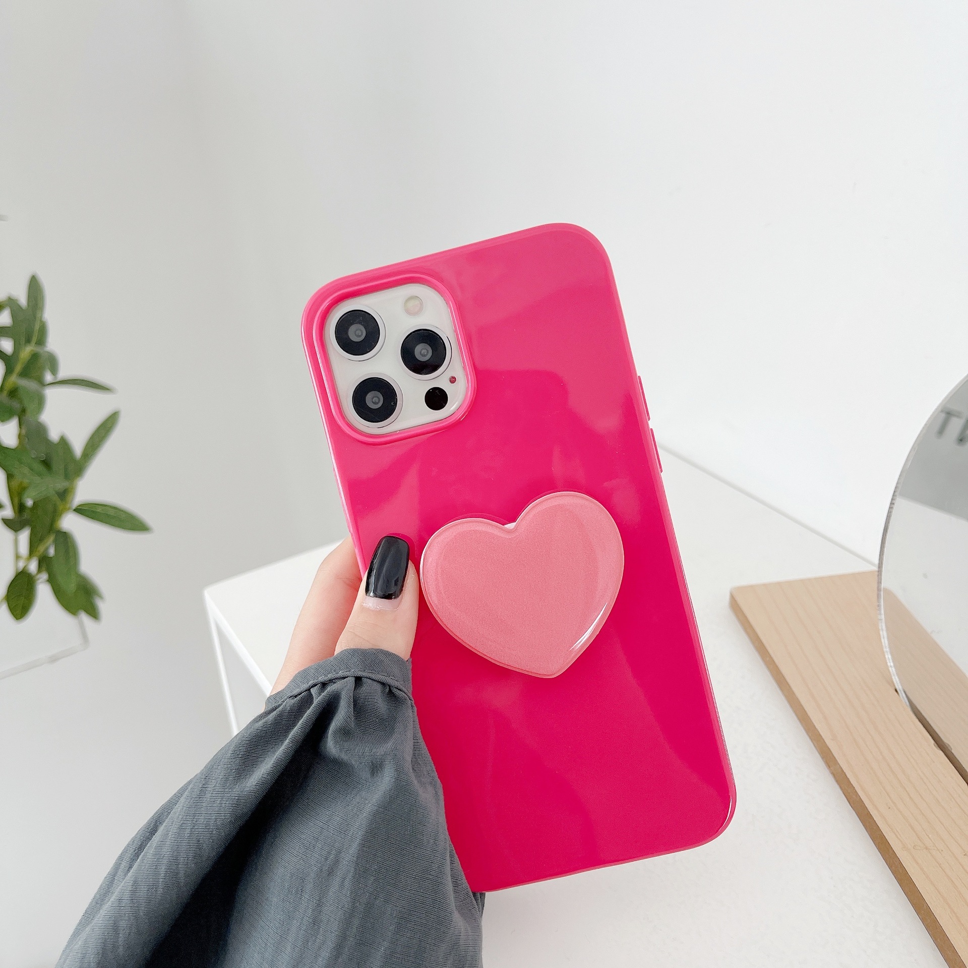 50g Weight Purple, Red, Green, Yellow Color Nihaojewelry Wholesale Accessories Simple Jelly Color Heart Bracket Mobile Phone Case 6