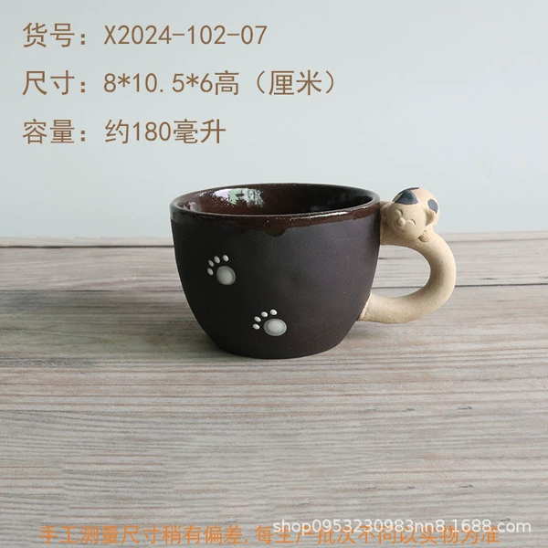 Small size lying cat--black
