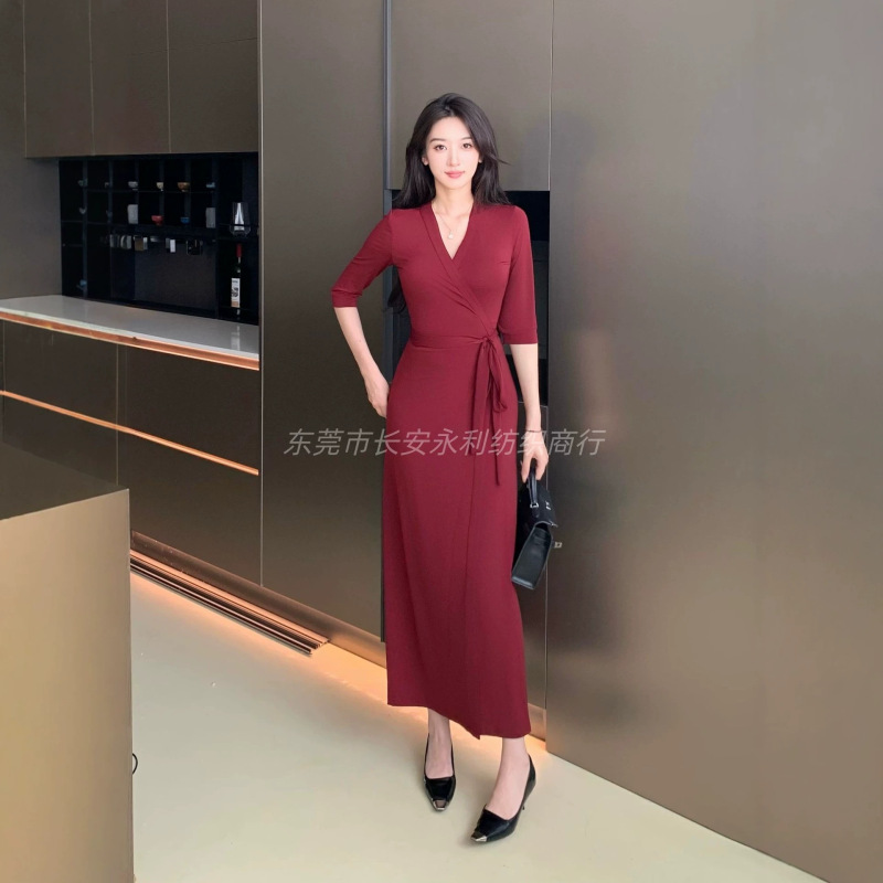 2026 Summer French-Style Long Wrap Dress with V-Neck, Elegant Thin Straps, Waist-Cinching, Slimming, Burgundy Extended-Length Dress
